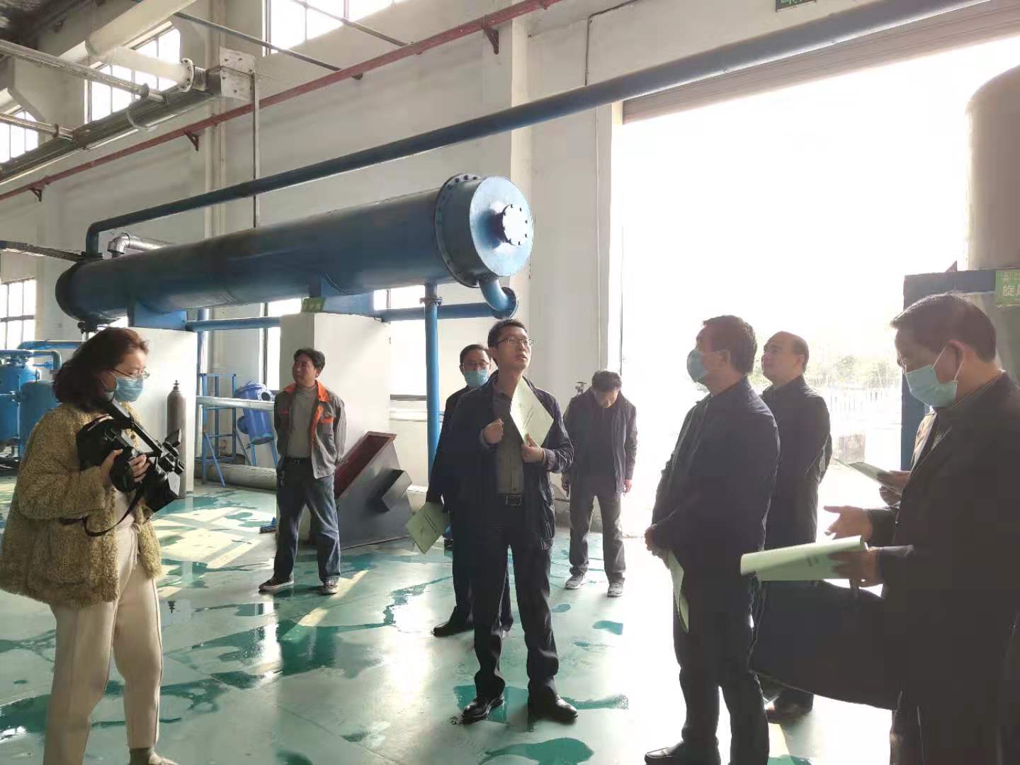 吴战生总经理现场详细介绍无害化处理生产运营情况